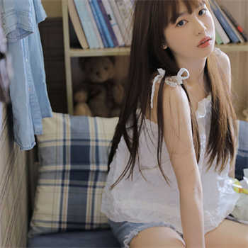 一个漂亮的女辅导师