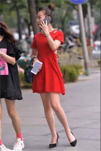 新娘送请帖偶遇前男友