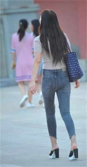 男女暧昧期每天聊天吗