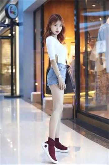深夜猫头鹰唯美视频