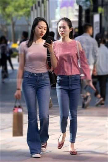 老婆为了省钱和装修工人