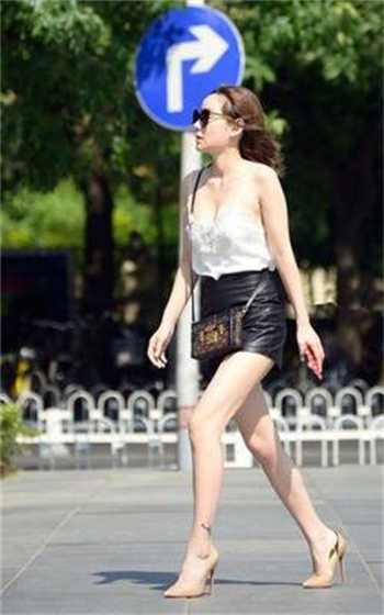 堕落的公务员妈妈txt下载