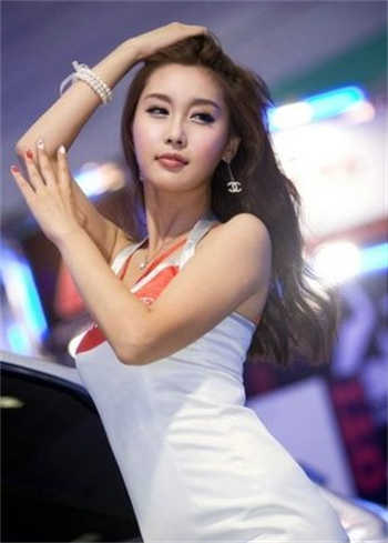 白峰美余日本名叫什么
