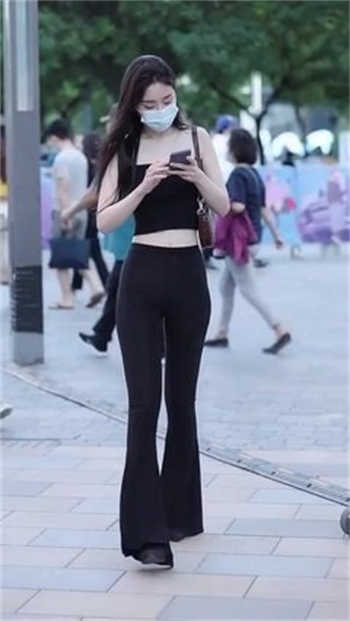 连裤袜女变丧尸
