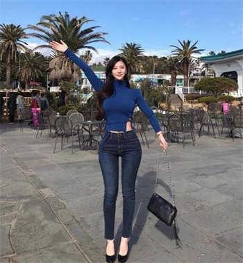 控足玉底脚丫微博