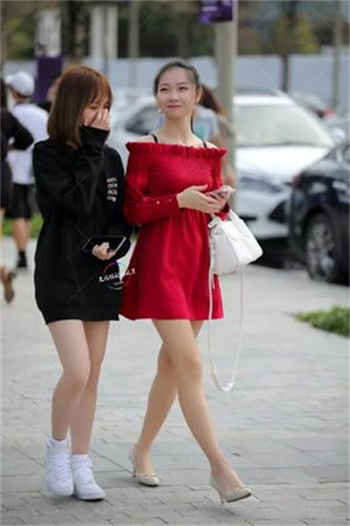 快递小哥与妻子