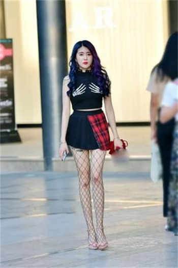 sw-458倒数第二个女的