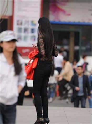 湿润昂扬花蕊磨拍打