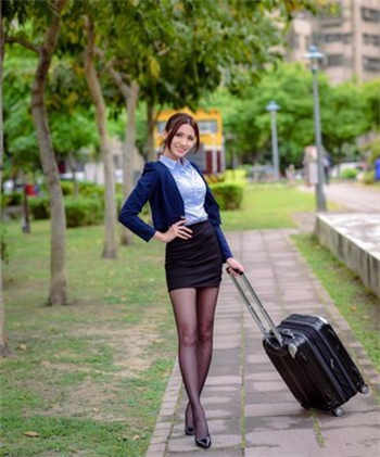 大学宿舍一人战四女小说