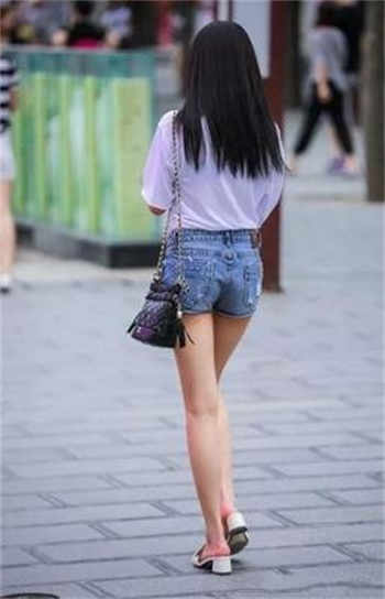 sw402女演员