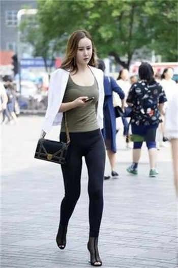 抖音李yoyo戴面具视频