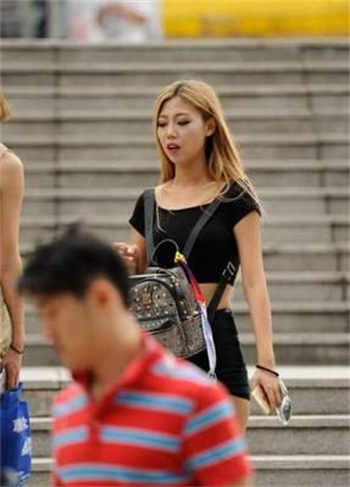 教舞蹈的妈妈和林栋
