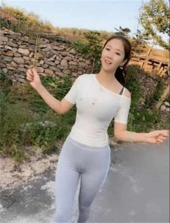 紧紧吸住他的分身