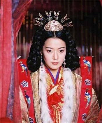 跳水运动员侧漏